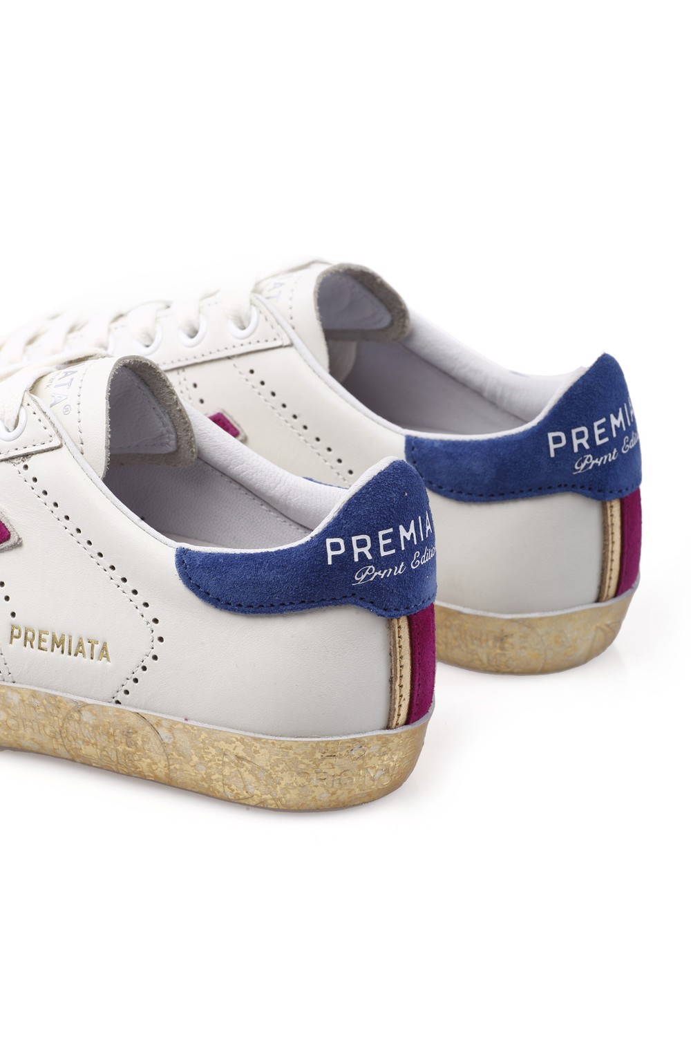 shop PREMIATA Saldi Scarpa: Premiata sneakers "Steven" dalla tomaia in pelle bianca.
Logo in suede color fucsia e il talloncino in suede color celeste. Arricchito dagli inserti in suede color grigio e dal fondo color avorio.
Altezza Suola 2,2 cm.
Fusbet interno 25,4 cm.
Suola: 100% Gomma.
Tomaia: 100% Pelle di vitello.
Fodera: 100% Pelle di capra.
Fabbricata in Vietnam.. STEVEND-6191 number 7598767